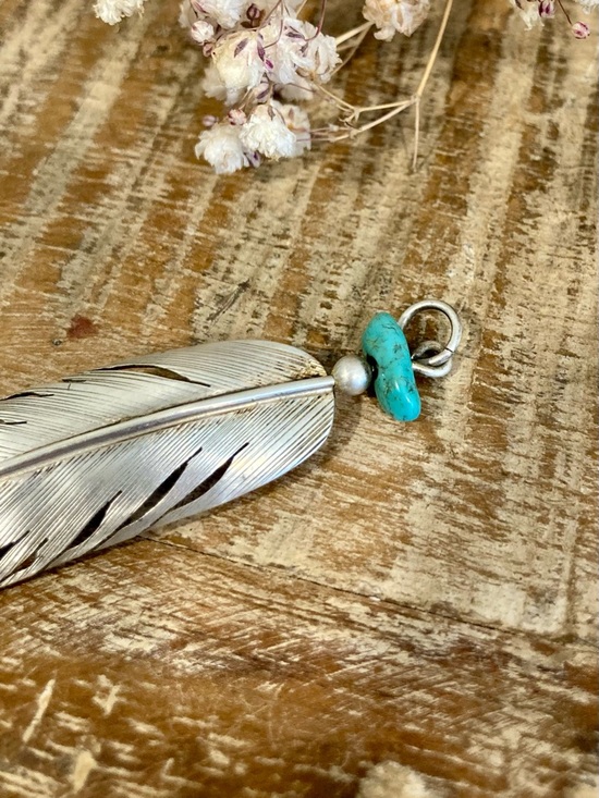 Vintage Sterling Silver HJ Chavez Signed Feather Pendant with Turquoise Accent - Picture 6 of 12